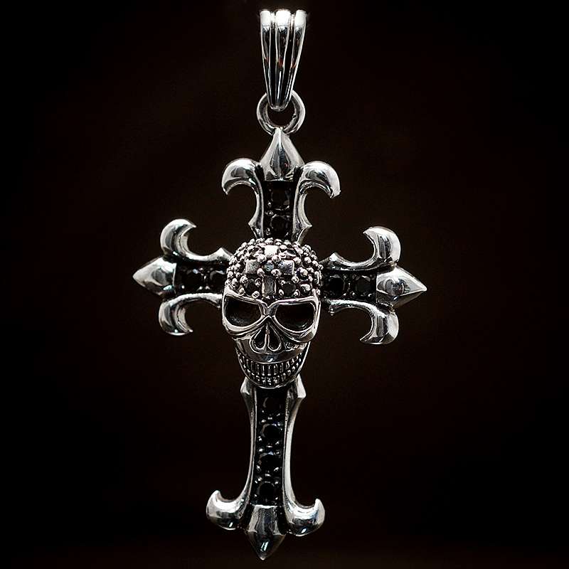 Lilienkreuz  Anhnger mit Totenkopf