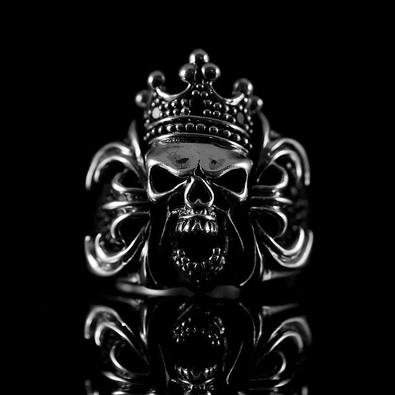 Gothic Totenkopf Ring mit Krone aus 925er Silber