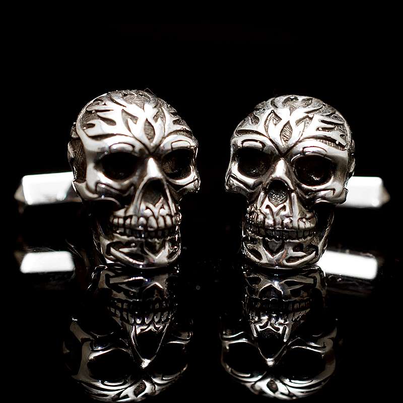 Manschettenknpfe mit Totenkopf aus Silber