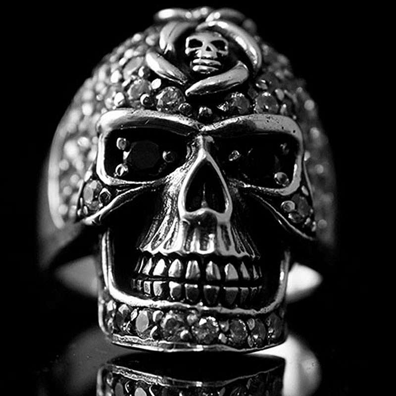 Bikerschmuck Ring Totenkopf mit kleinen Skulls