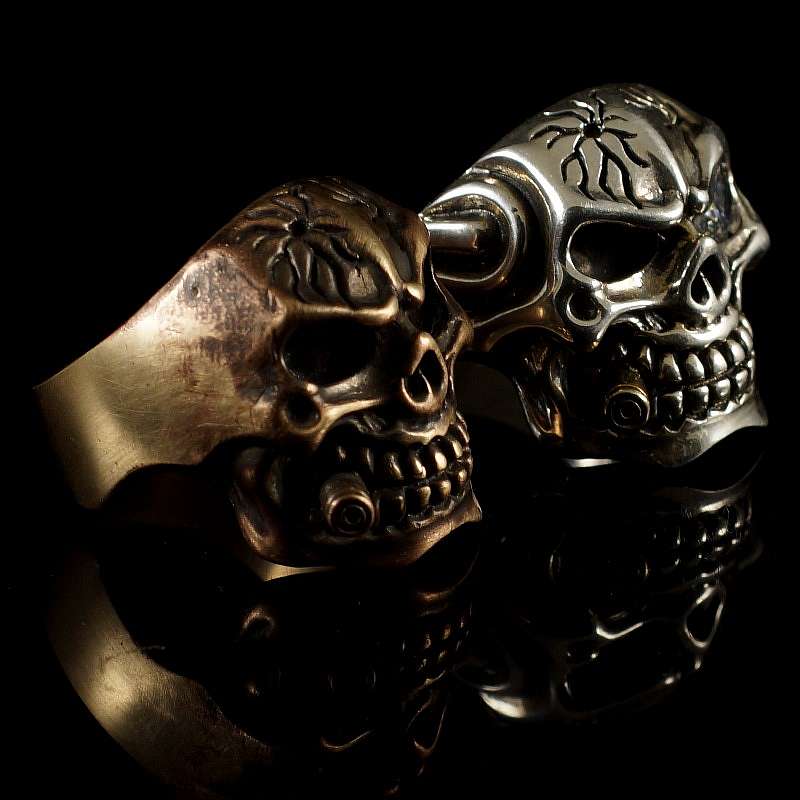 Totenkopfring aus Bronze Sonderanfertigung