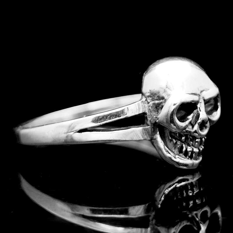 Totenkopfring aus Sterling Silber