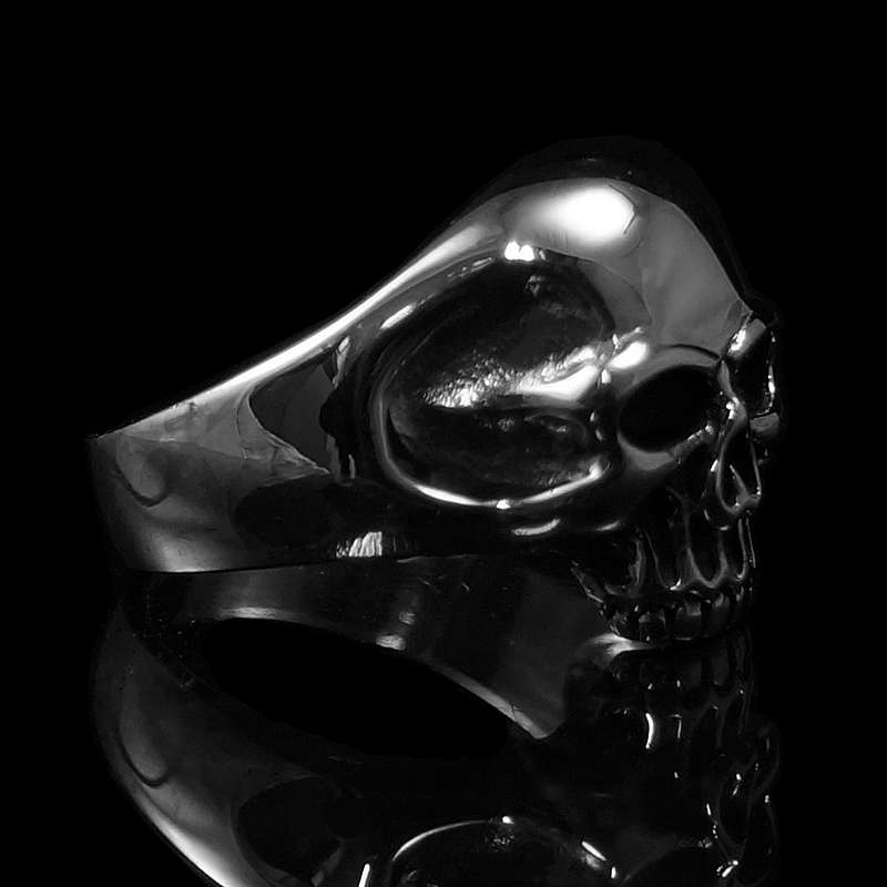 Totenkopfring ohne Unterkiefer aus Silber