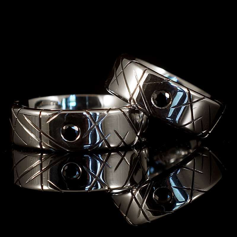 Trauringe, Eheringe Fantasiegravur Silber Spinell