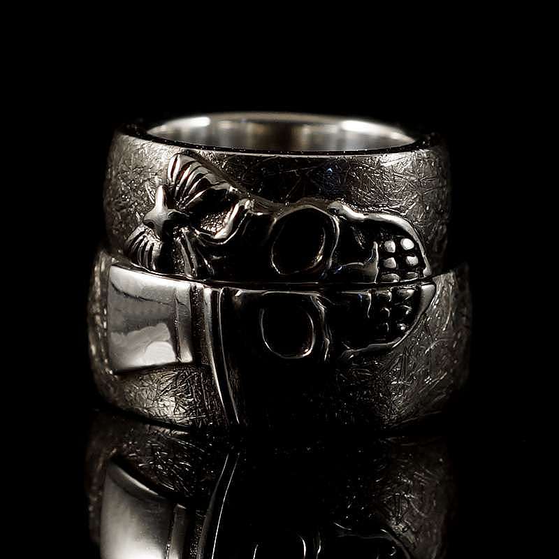 Trauringe, Eheringe mit Totenkopf aus 935er Silber