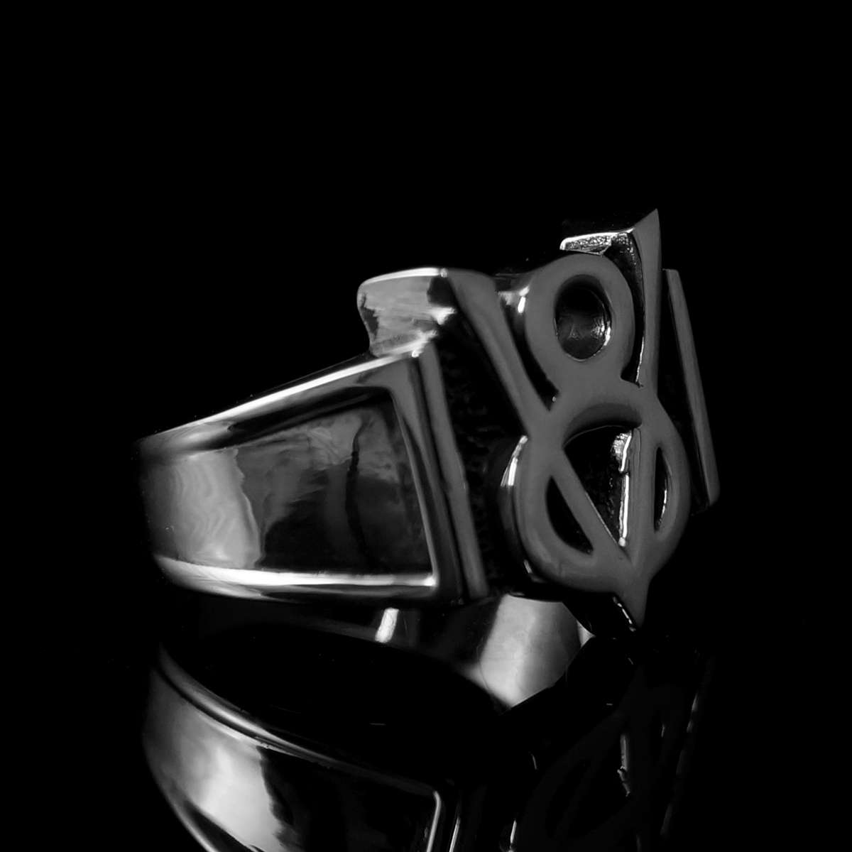 Bikerschmuck, V8 Motor Ring aus Silber