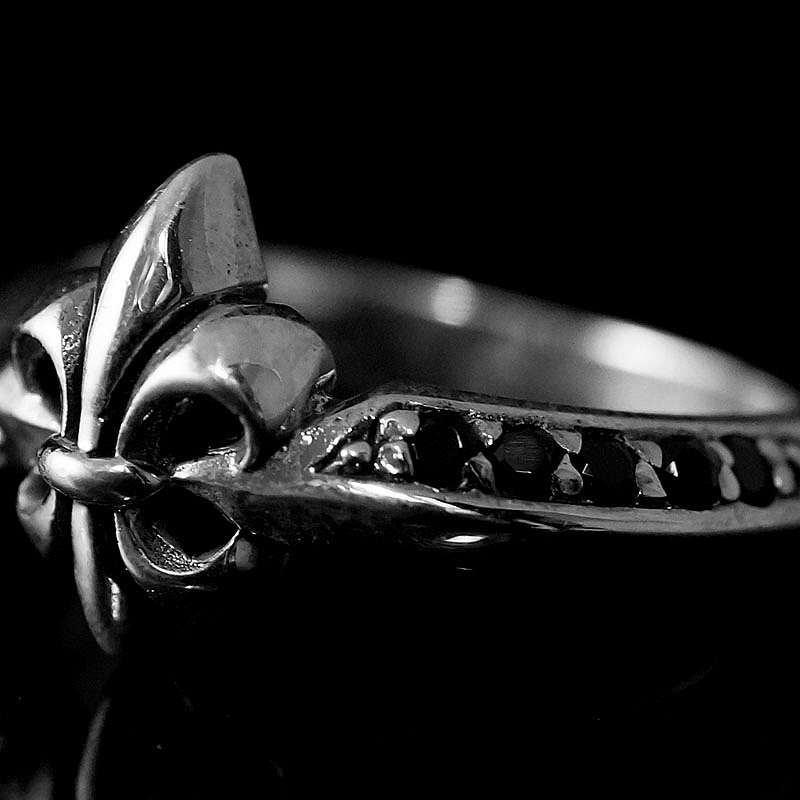 Zierlicher Fleur de Lis Ring, Biker Schmuck