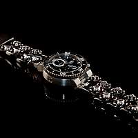 Uhrenarmband mit Totenkpfen