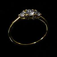 Three stone diamond Ring aus Gold